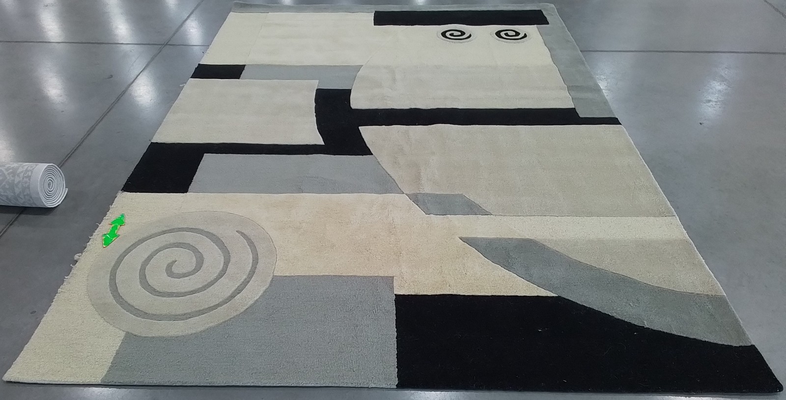 ASSORTED 8′-0″ x 11′-0″ Damaged Binding Rug, Reduced Price 1172784707 RD643B-9