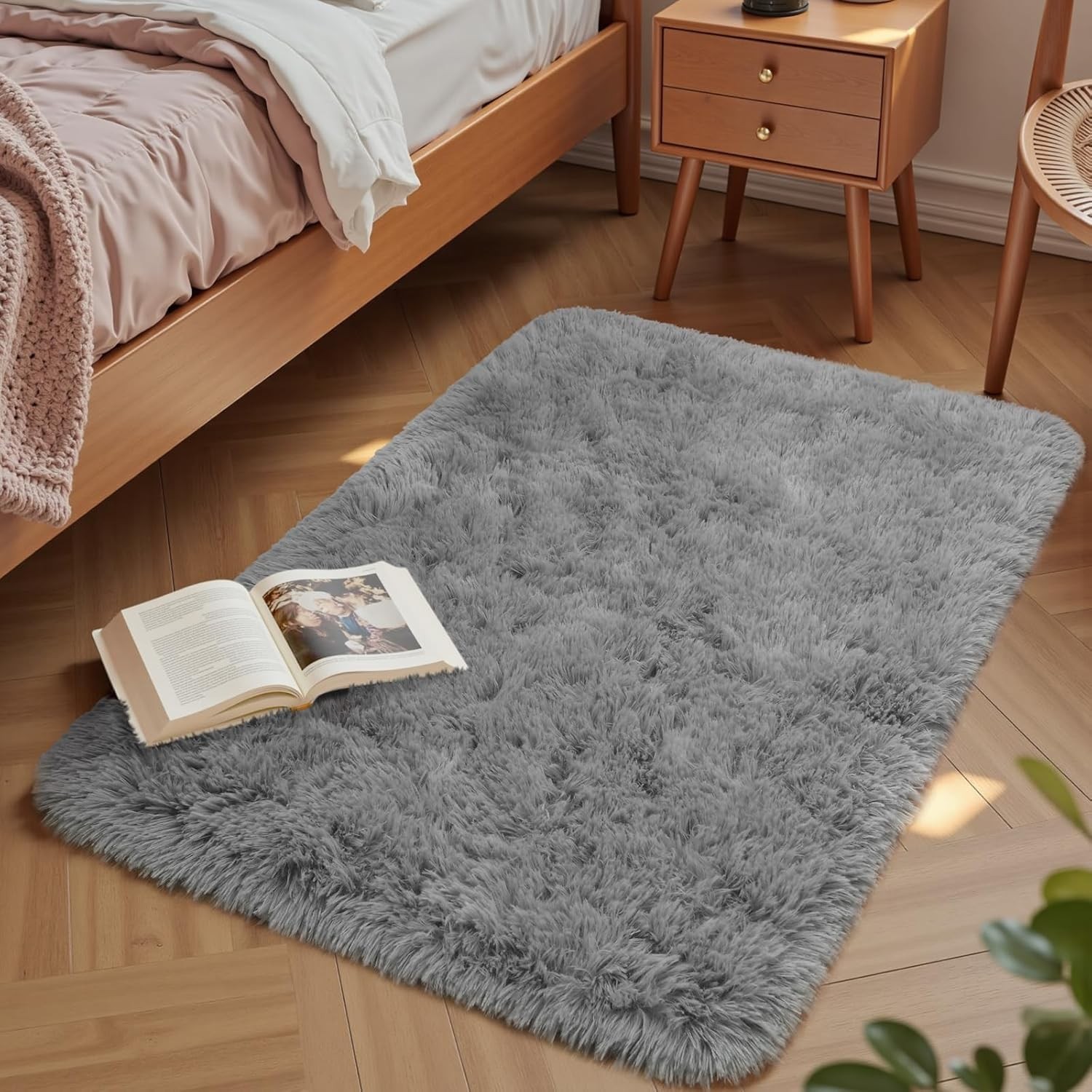 Small White Throw Rug 2×3 Fluffy Non-Slip Soft Plush Carpet for Bedroom Home Dec