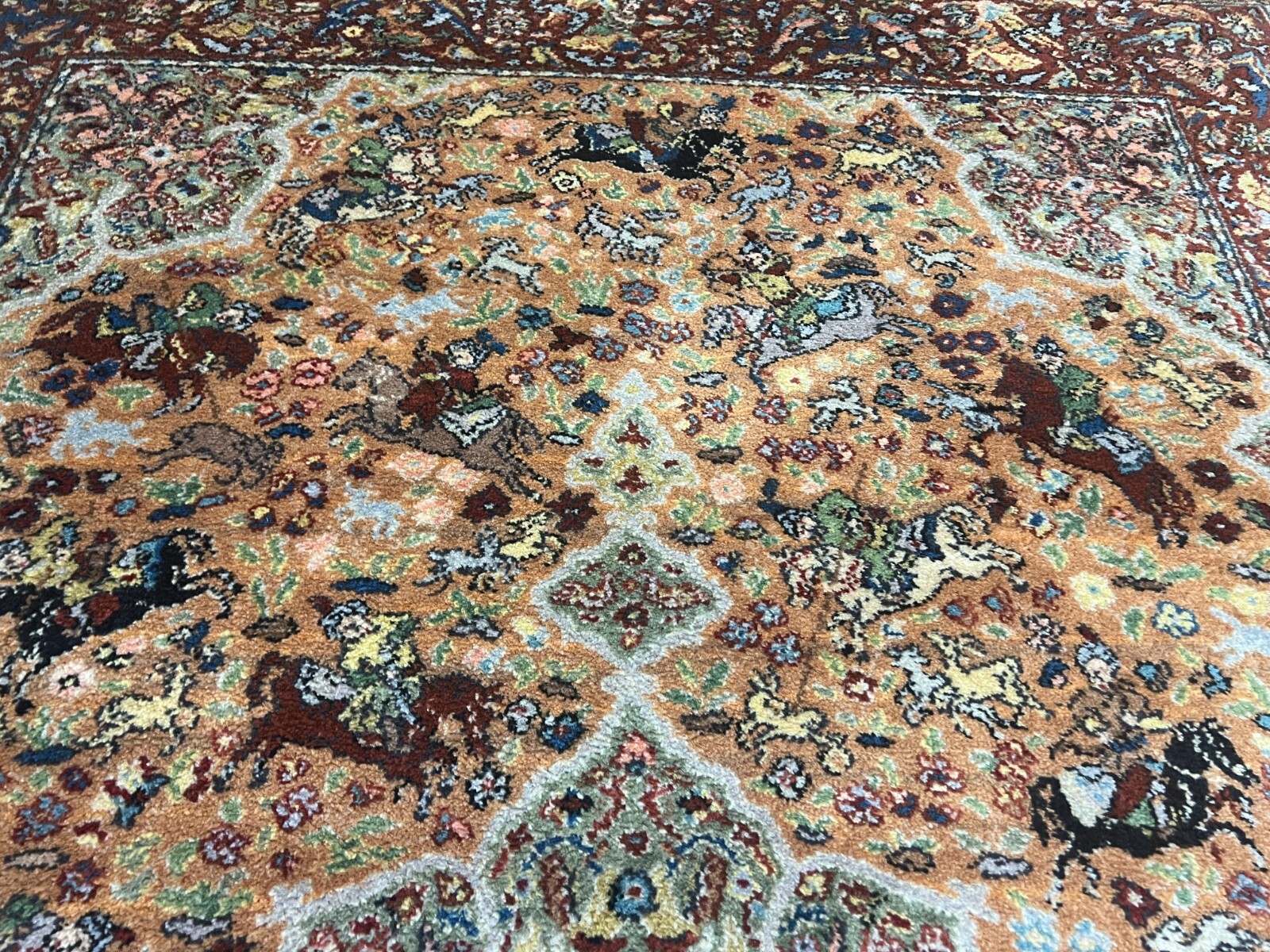 5’9″ x 9’1″ Karastan Hunting Design Oriental Rug – Full Pile – Made in USA