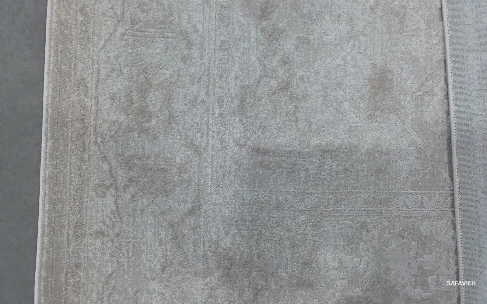 CREME / IVORY 5′-1″ x 7′-6″ Stained Rug, Reduced Price 1172805937 RFT665D-5
