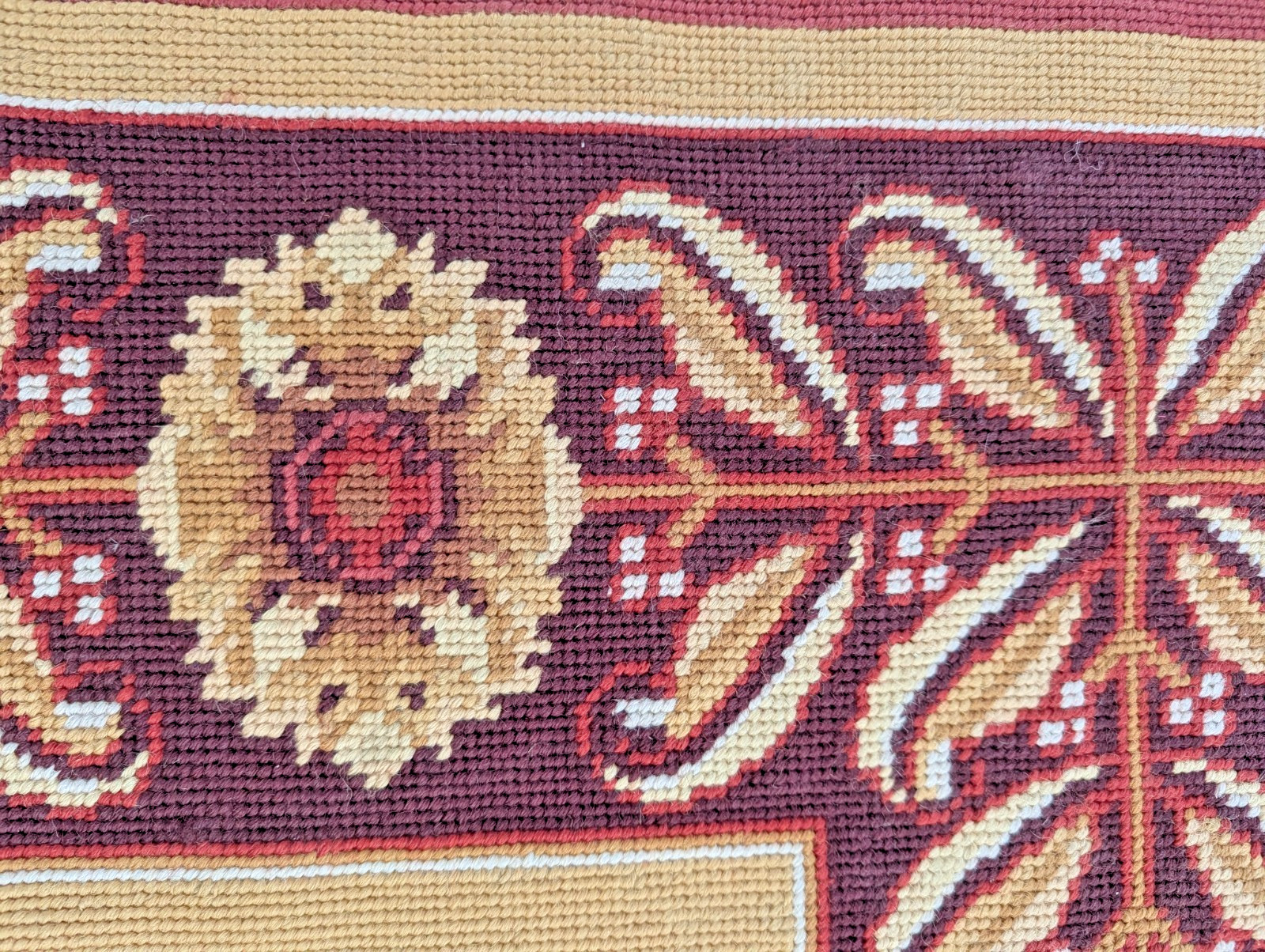 amazing vintage French Aubusson hand knotted medallion Needlepoint wool Rug 9×12