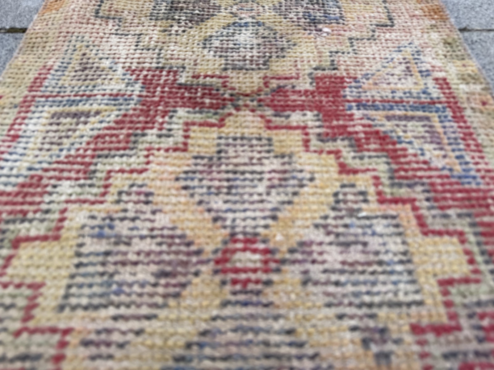 1.4×3 ft Small Vintage Turkish Rug Red Medallion Hand-Knotted Boho Accent Mat