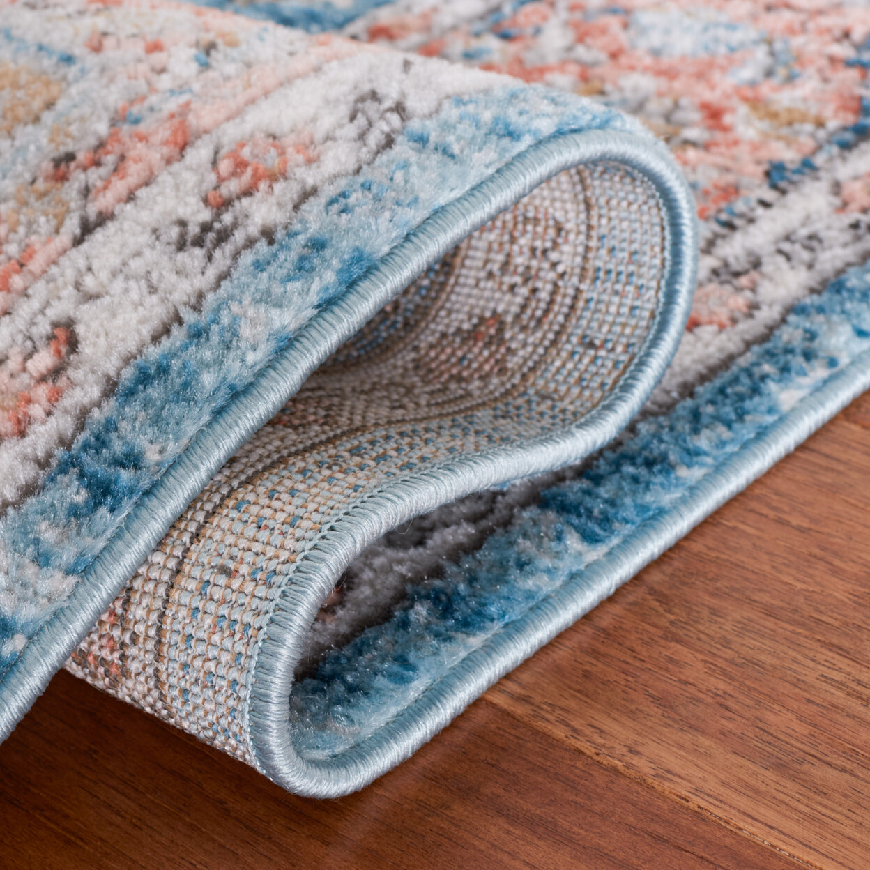 SAFAVIEH Shivan Collection SHV797M Blue / Red Rug