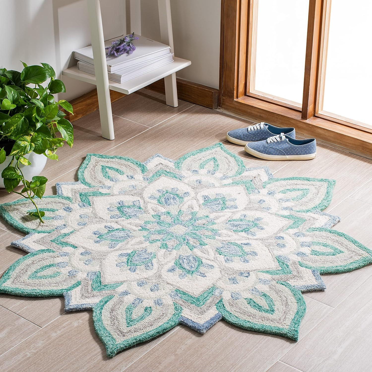 Handmade Boho Flower Area Rug – 4′ Round, Blue & Ivory, High Traffic Friendly