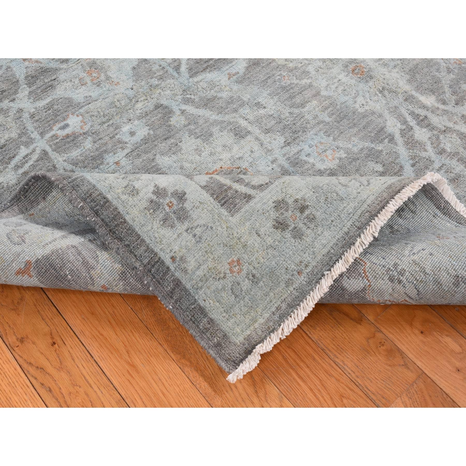 5’9″ x 9′ Arctic Blue Silver Wash Peshawar Hand Knotted Pure Wool Rug R80917