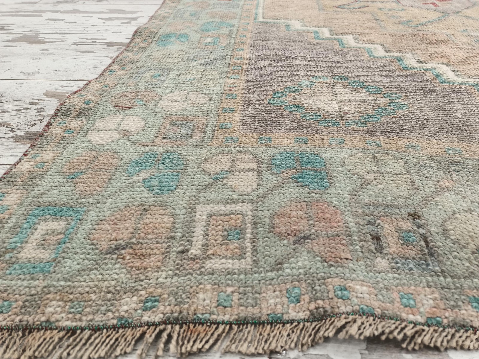 Vintage Handmade Wool Rug Turkish Bohemian Ethnic Area Rug VT130