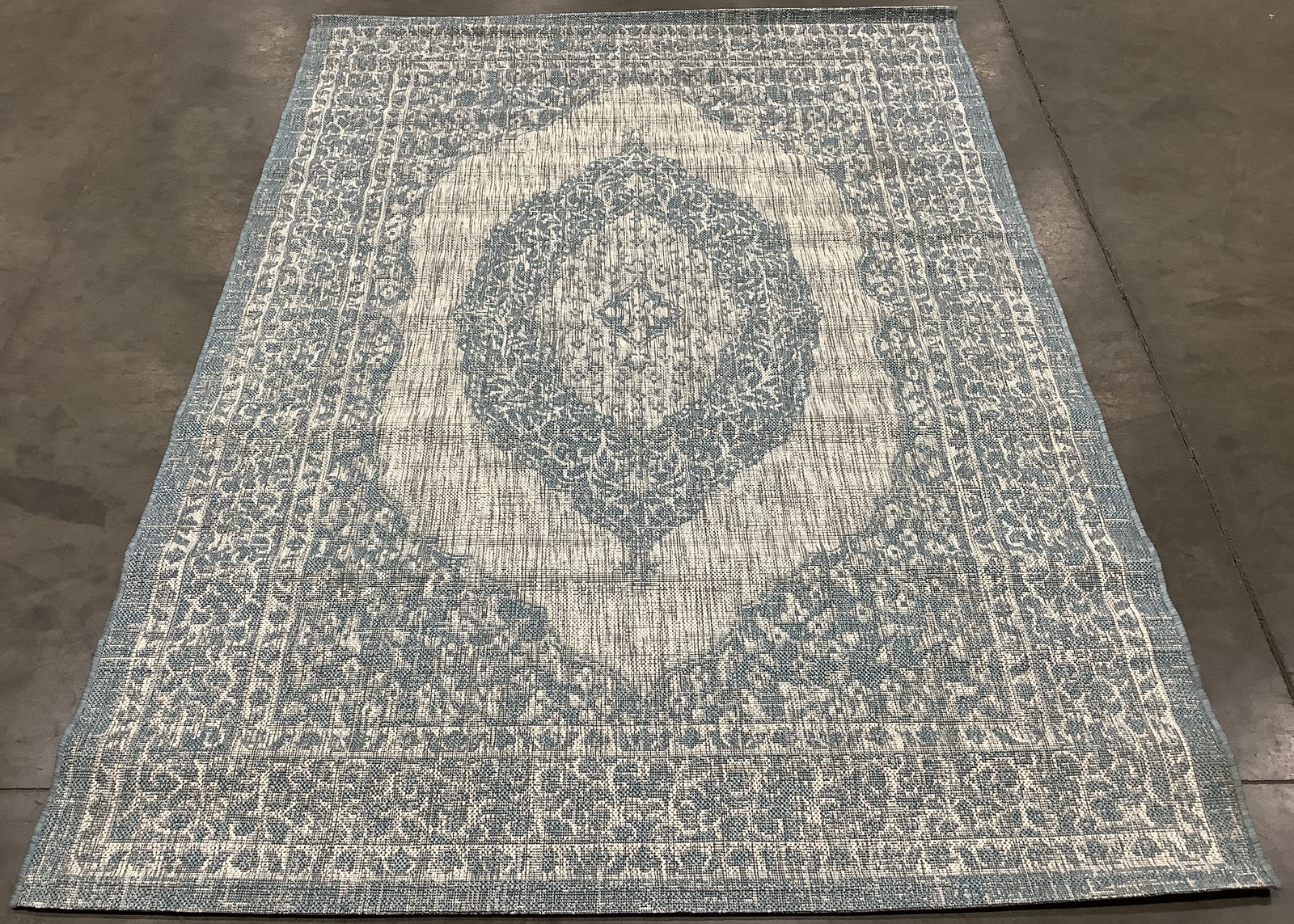 LTGREY / AQUA 5′-3″ x 7′-7″ Flaw in Rug, Reduced Price 1172685813 CY8751-37112-5