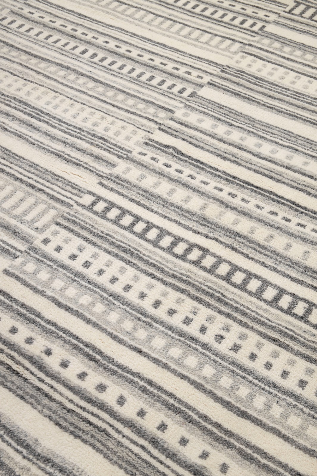 8×10 Ivory Grey Geometric Striped Pattern Soft Quality Wool Hand Knotted Rug