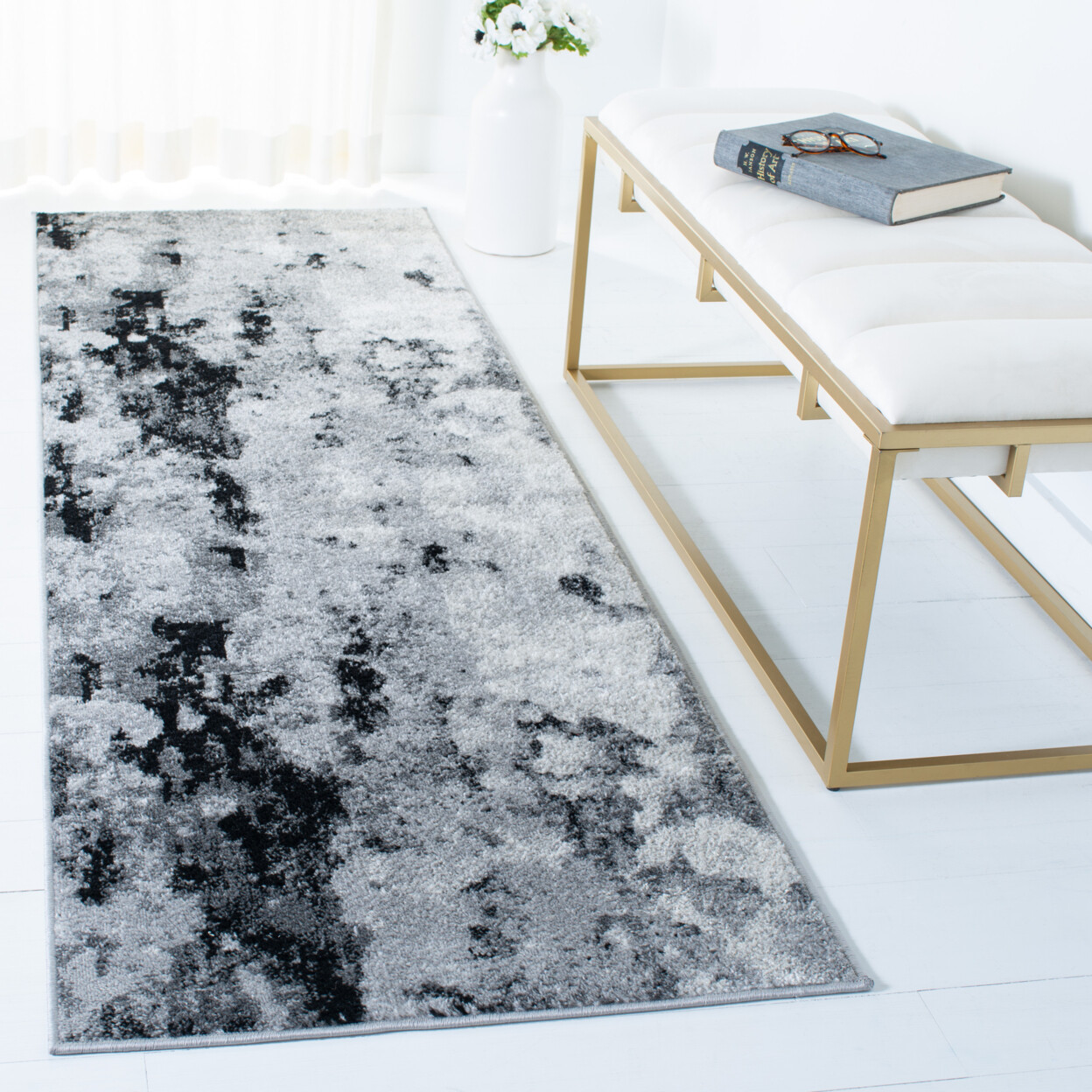 SAFAVIEH Adirondack Collection ADR134Z Grey / Black Rug