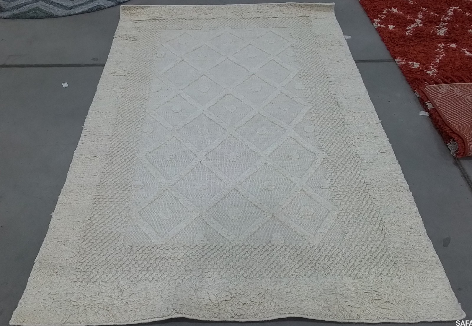 IVORY 5′-0″ x 7′-6″ Back Stain Rug, Reduced Price 1172781501 KNY952A-5