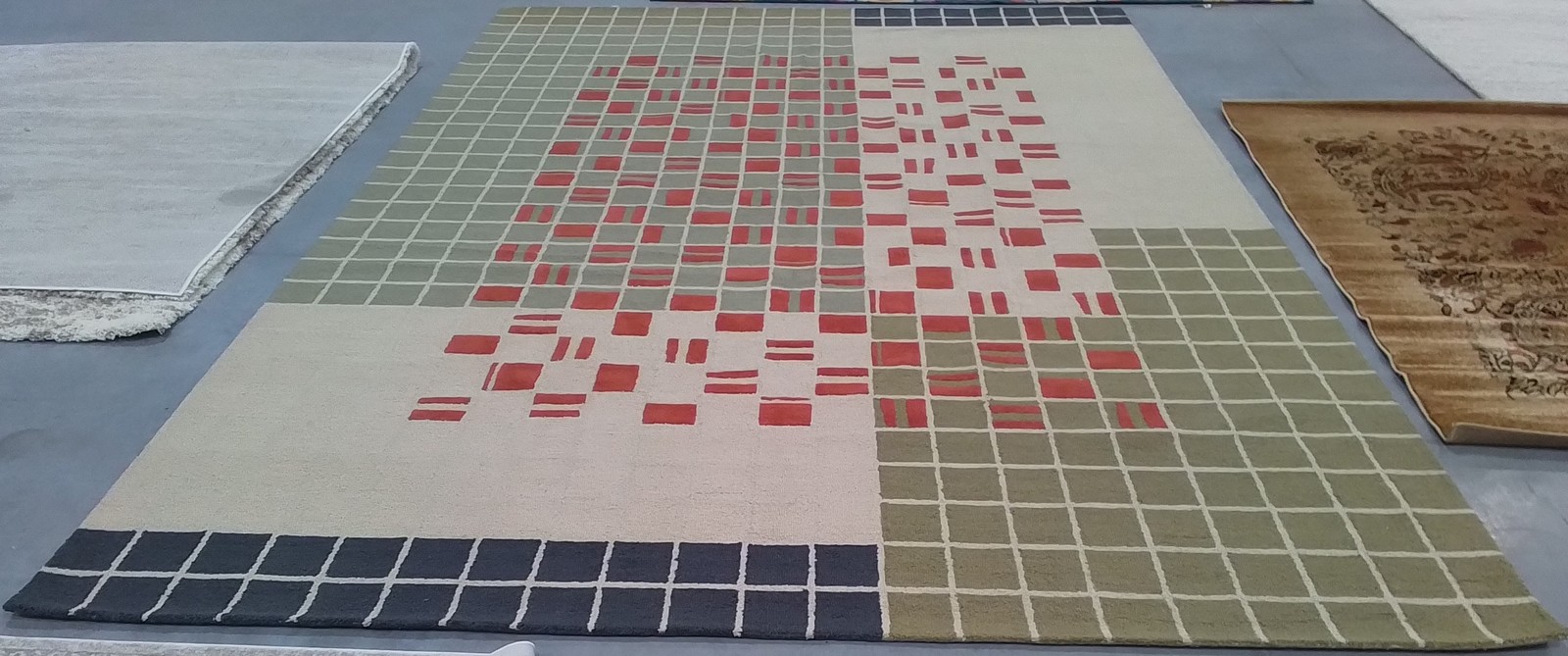 GREY / RED 10′-0″ x 14′-0″ Cut on Rug, Reduced Price 3172810238 GRE206F-10