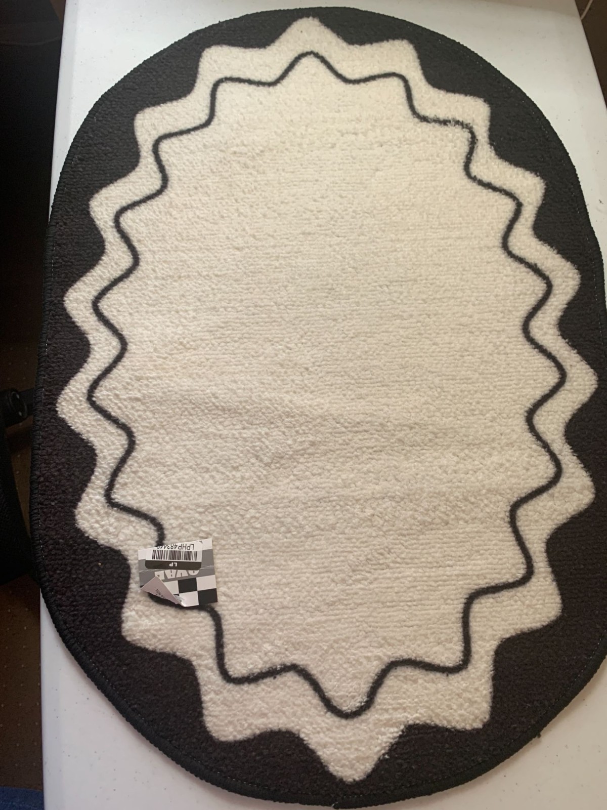 Mohawk Home Black White Oval Indoor Rug 24×36 Diamond Pattern