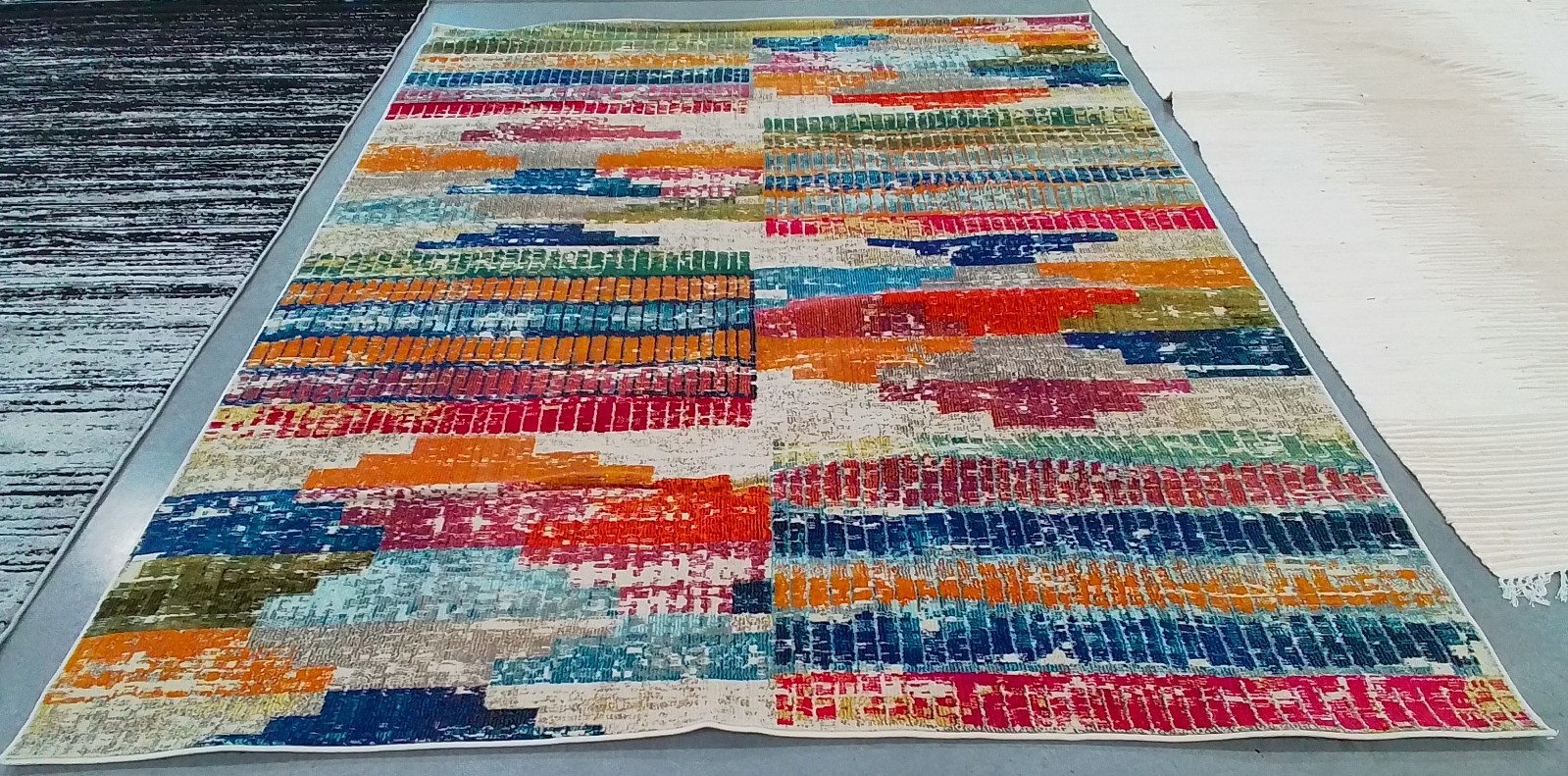 IVORY / MULTI 8′-0″ x 10′-0″ Back Stain Rug, Reduced Price 1172784682 MAD417C-8