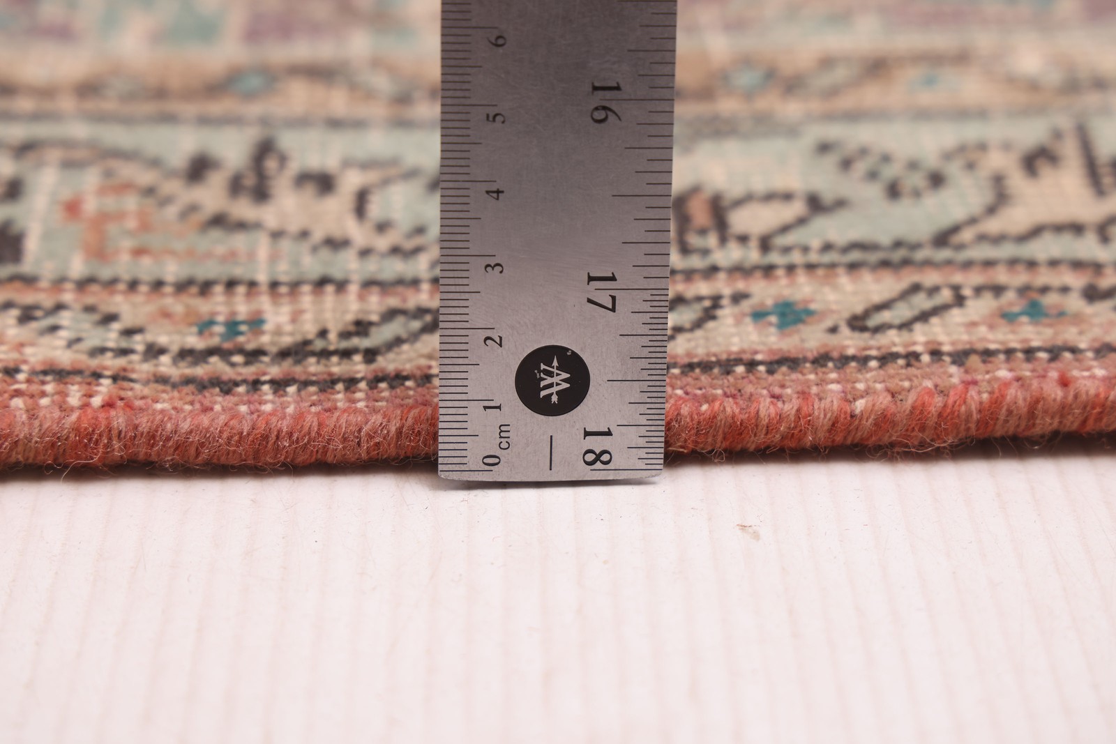 Vintage 9’9″ x 13’0″ Traditional Hand Knotted Vegetable Dye Wool Area Rug