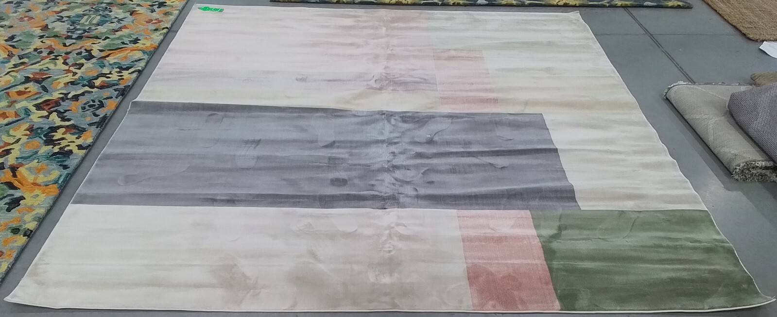 IVORY / CHARCOAL 9′-0″ x 9′-0″ Damaged Rug, Reduced Price 1172774065 ORW300A-9SQ