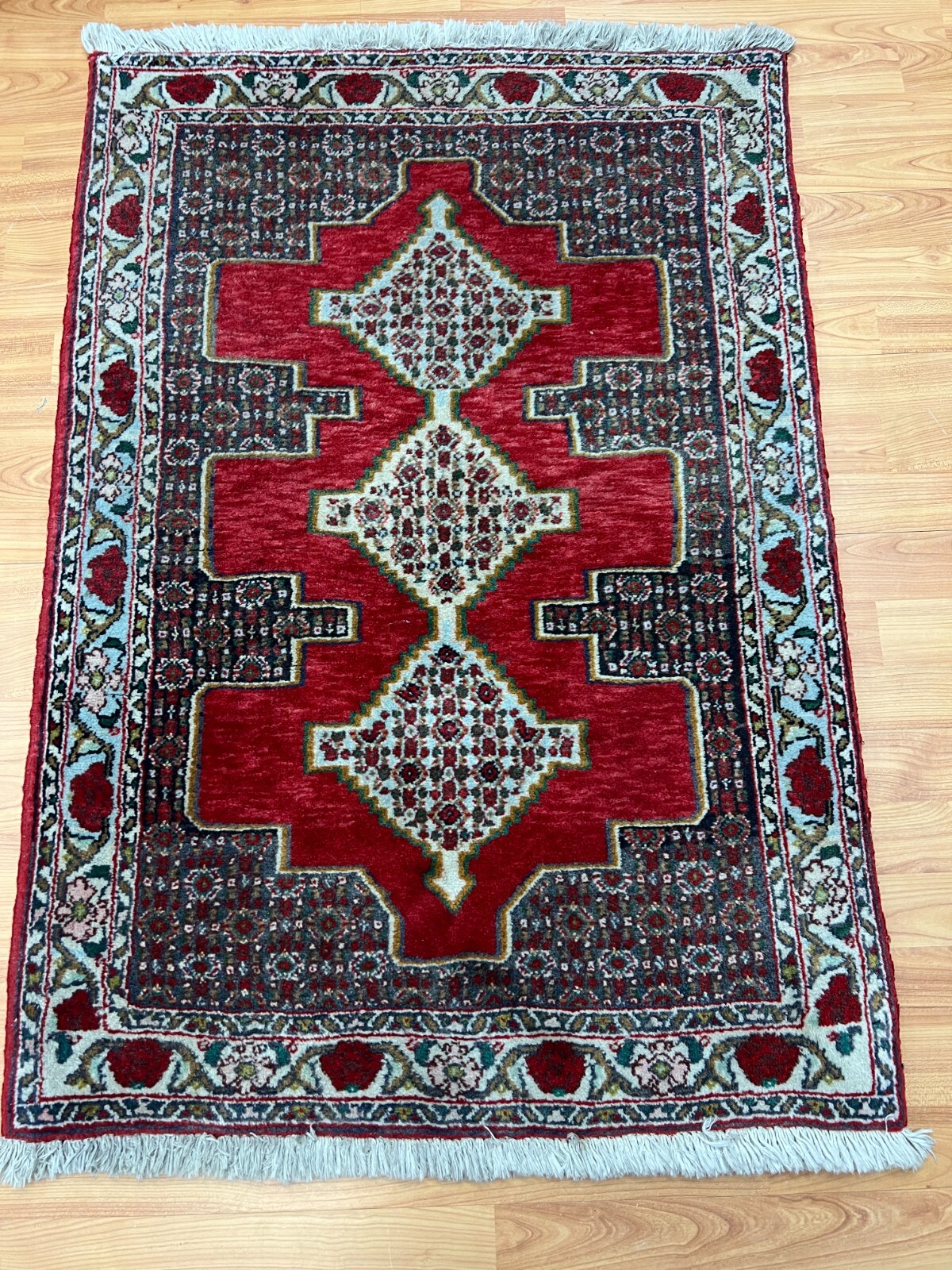 2’6″ x 3’6″ Azerbaijani Oriental Rug – Full Pile – Hand Made – 100% Wool