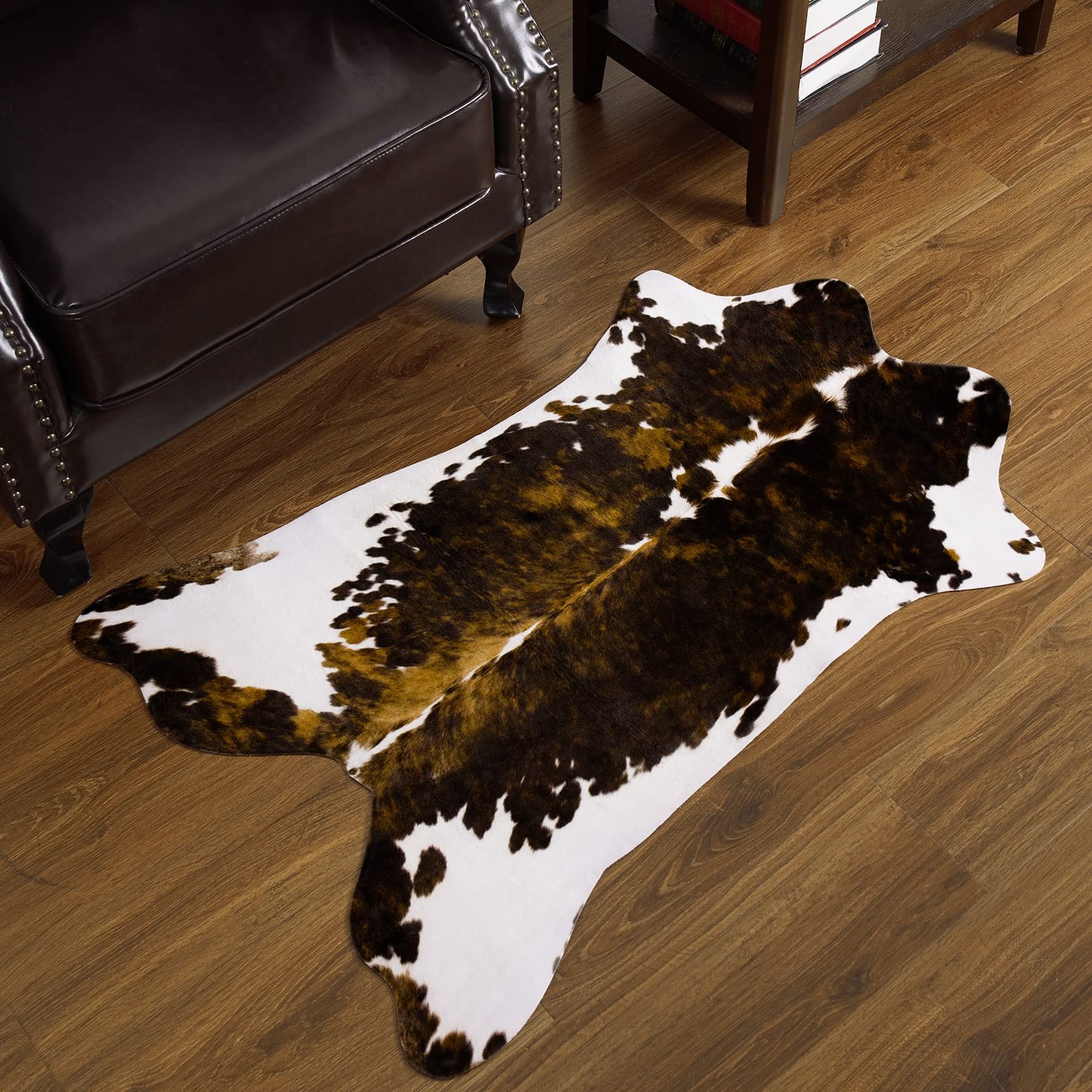HOMORE Cowhide Rug, 3.6 x2.3ft Area Rug Small Cow Print Rug for Bedroom Faux Cow