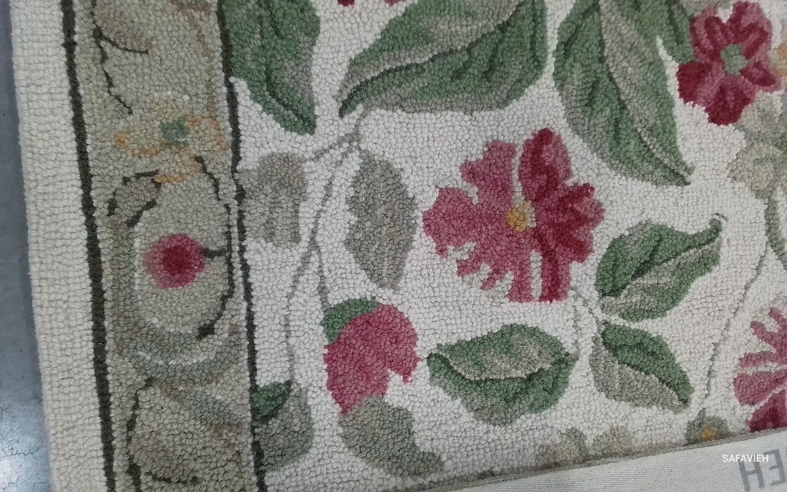 IVORY / BEIGE 2′-6″ x 12′-0″ Back Stain Rug, Reduced Price 1172802900 HK117A-212
