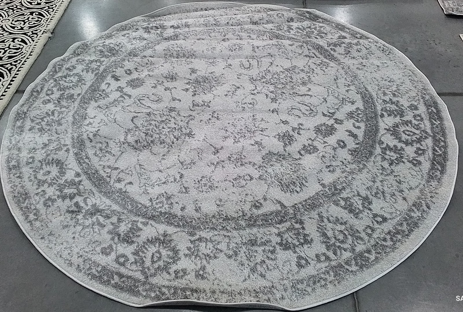 IVORY / SILVER 8′-0″ x 8′-0″ Flaw in Rug, Reduced Price 1172779020 ADR109C-8R