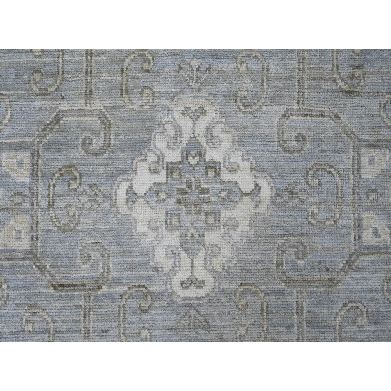 8’8″x11’8″ Spanish Gray Khotan Design with Rosette Hand Knotted Wool Rug 21885