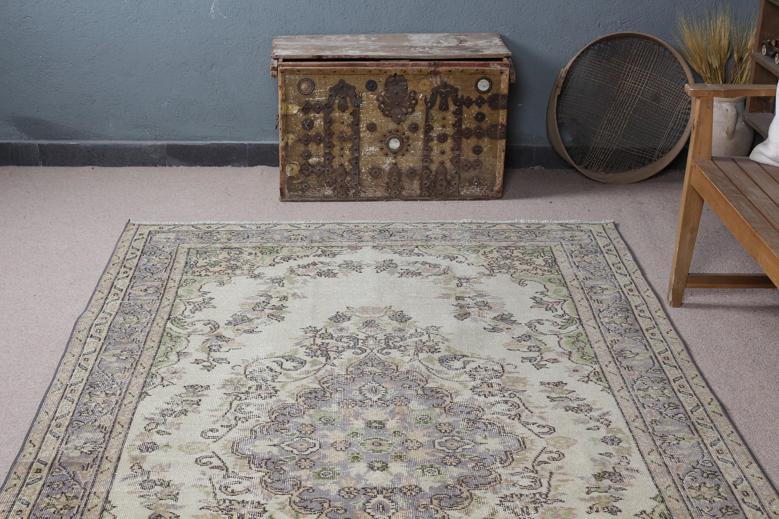 Vintage Large Rug 5,4×9,1 ft (164×276 cm), Turkish Gray Patchwork Wool Rug
