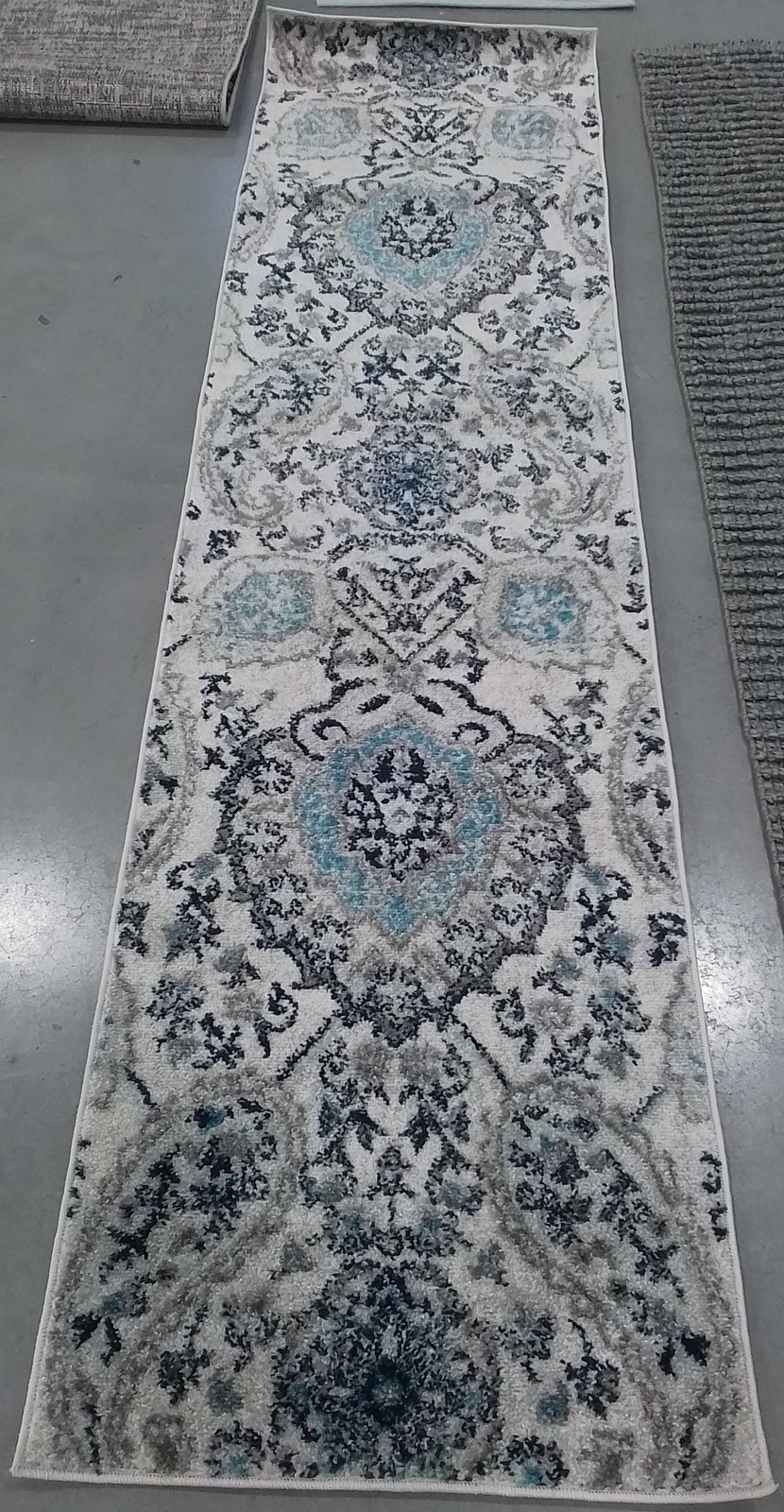 CREAM / LTGREY 2′-3″ x 8′-0″ Back Stain Rug, Reduced Price 1172797097 MAD600C-28