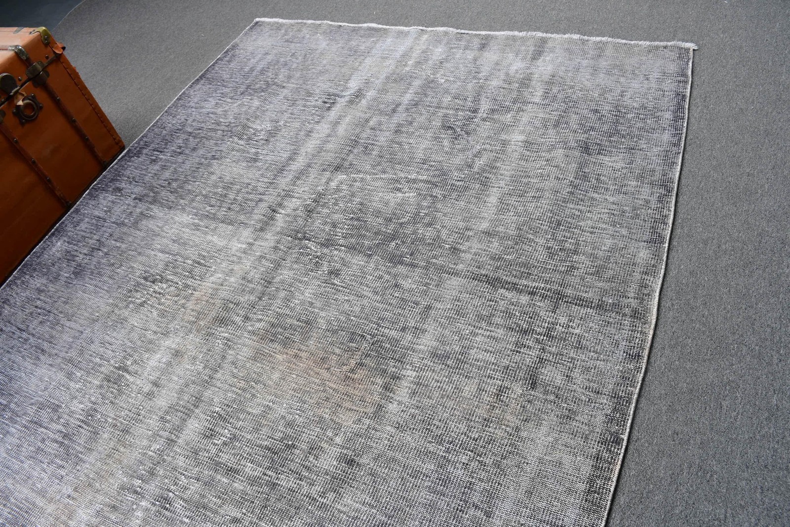 Turkish Vintage Large Rug 6,2×9,6 ft, Gray White Floral Wool Rug