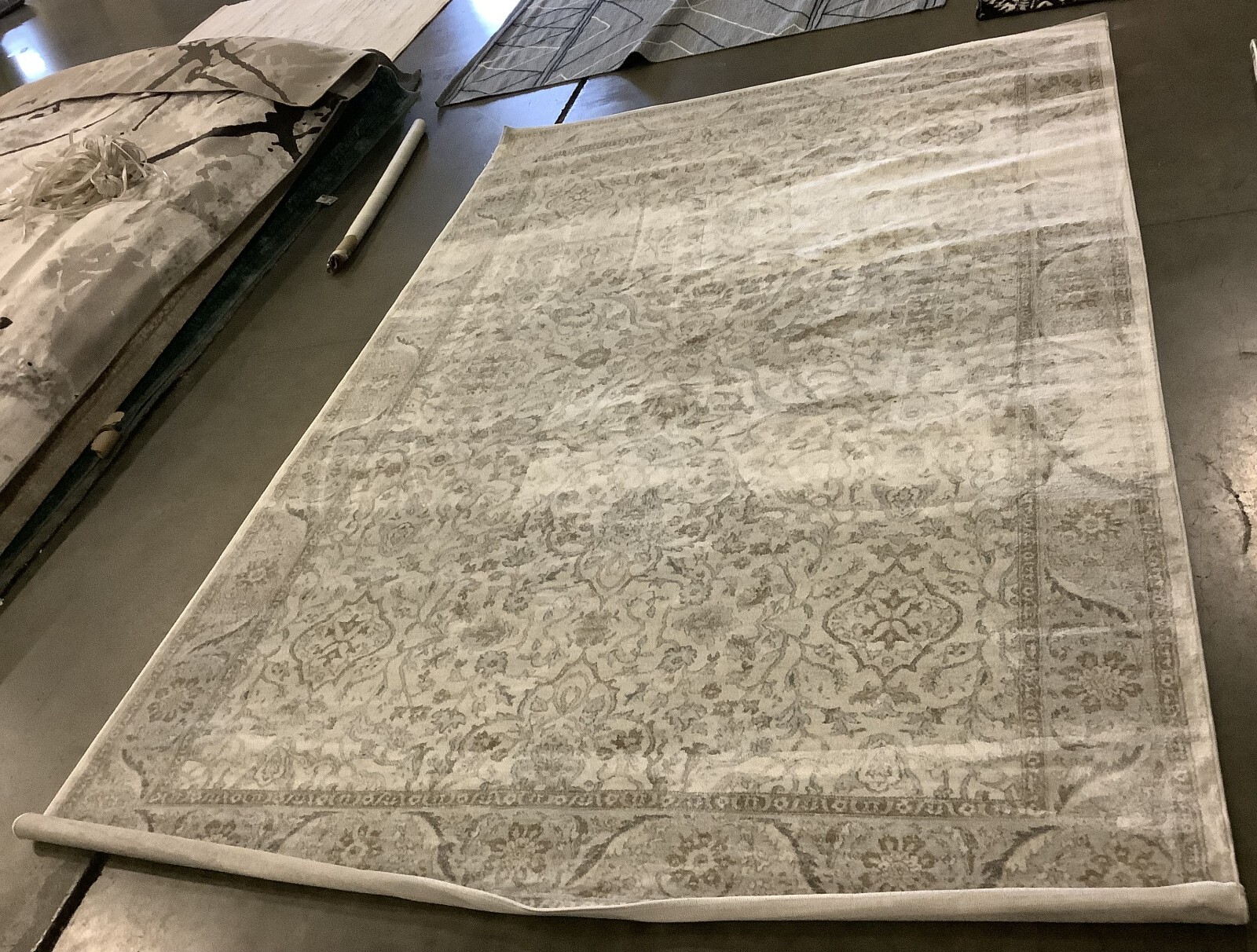 CREAM / BEIGE 6′-0″ x 9′-0″ Back Stain Rug, Reduced Price 1172675534 ISA912A-6
