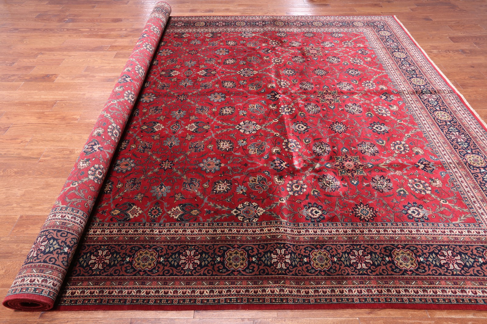 Red Traditional Handmade Wool Rug 9′ 11″ X 13′ 7″ – Q23955