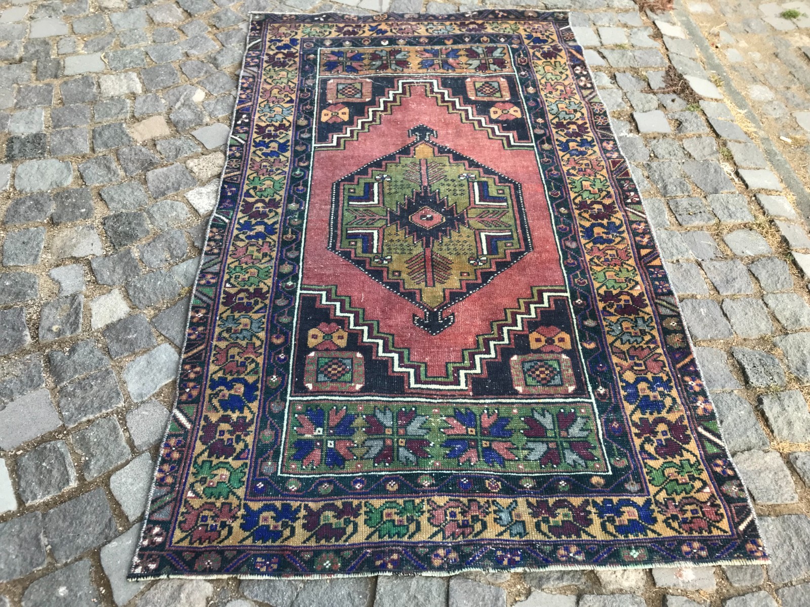 Bohemian Area Rug Handmade Wool Rug Turkish Vintage Traditional Rug 3,4 x 3,8 ft