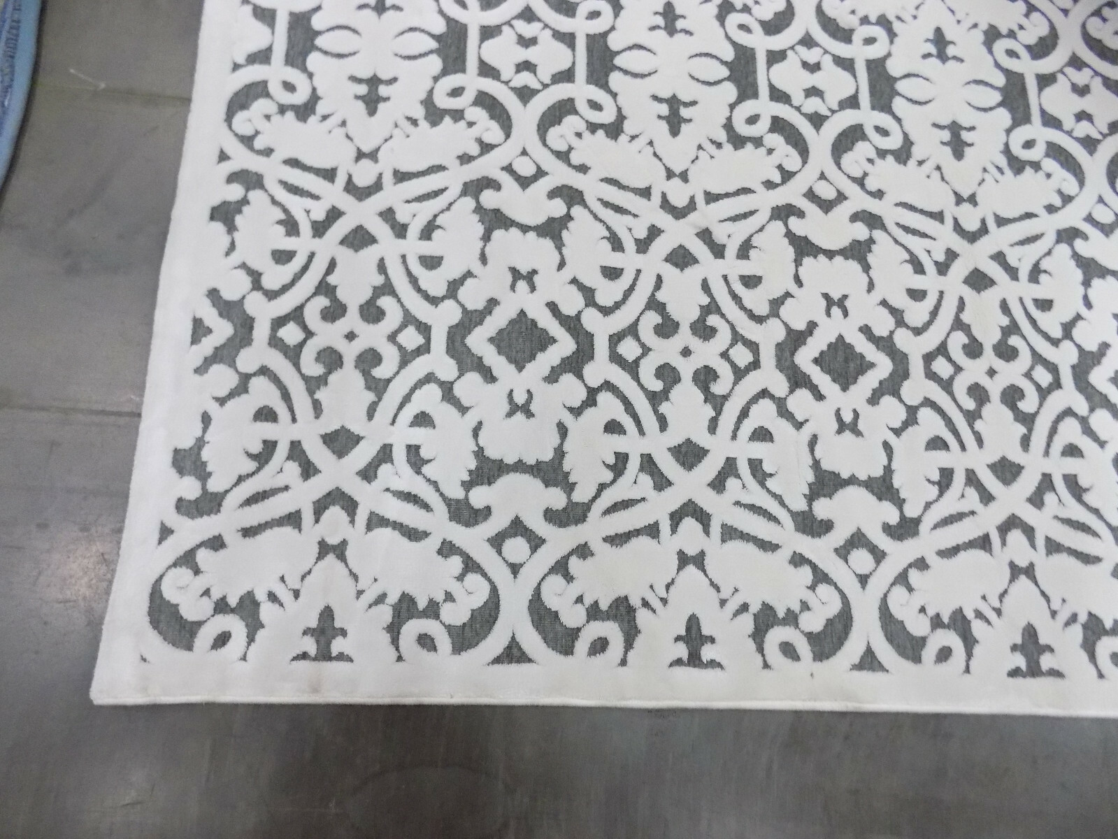 IVORY 5′-3″ X 7′-6″ Slightly Stained Rug Reduced Price 1172566696 PARB636C-5