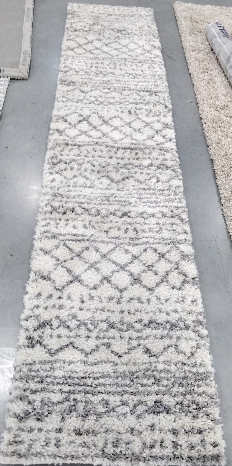 IVORY / GREY 2′-3″ X 10′ Back Stain Rug, Reduced Price 1172764645 ASG741F-210