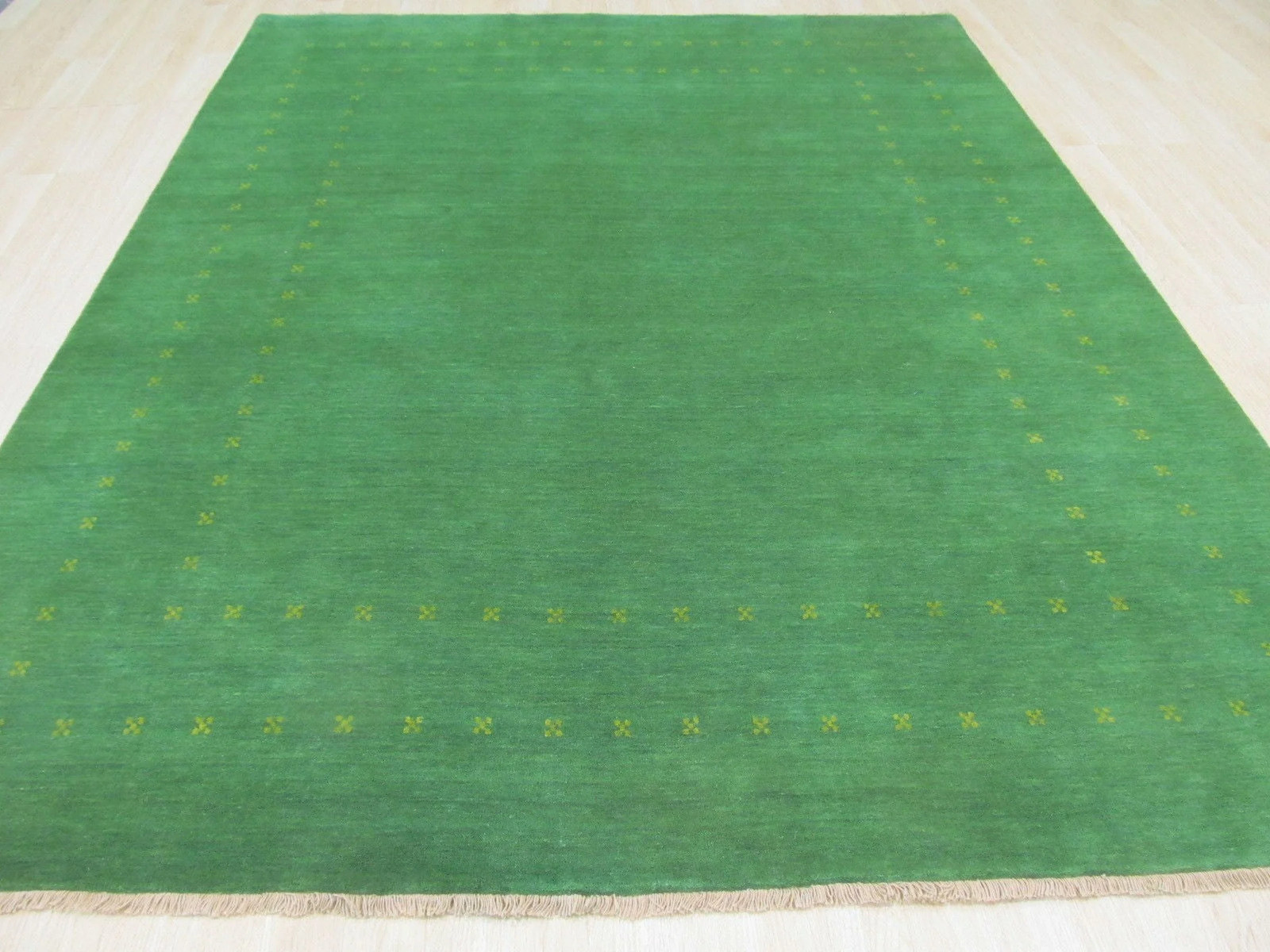 Jasmine Alluring Green Handmade Wool Rug