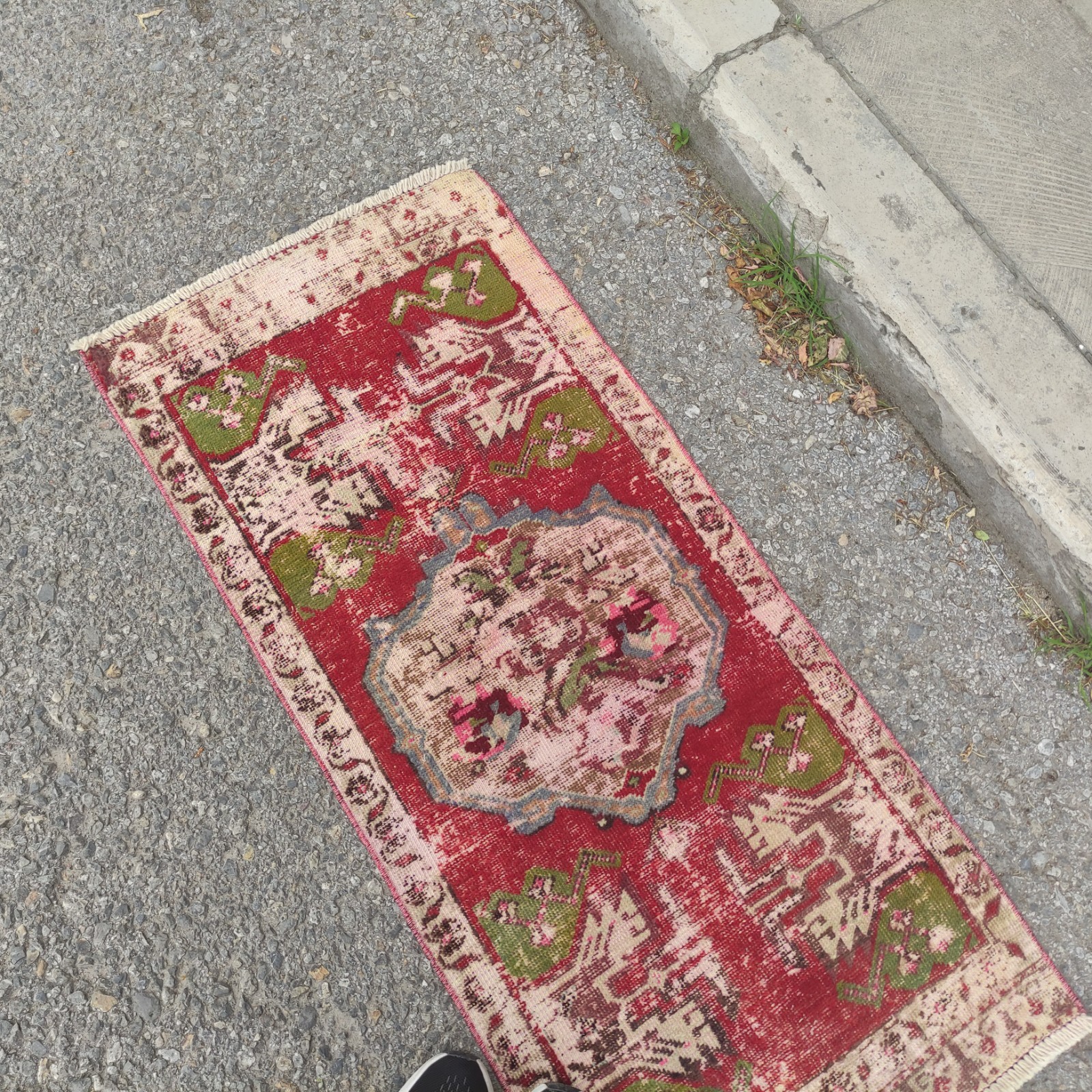 Roses Vintage rug 2×4 mini runner rug 1.74 x 3.9 ft. worn carpet 53 x 119 cm