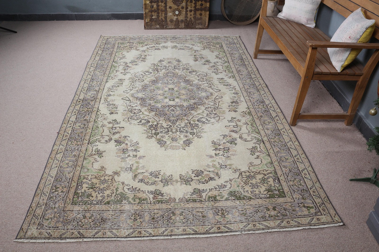 Vintage Large Rug 5,4×9,1 ft (164×276 cm), Turkish Gray Patchwork Wool Rug