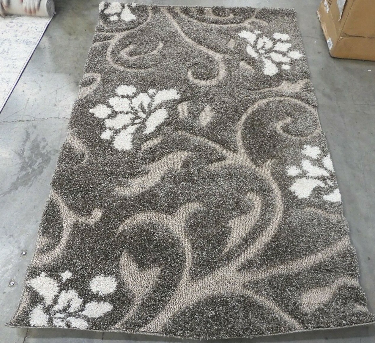 SMOKE / BEIGE 4′ X 6′ Back Stain Rug, Reduced Price 1172620860 SG464-7913-4