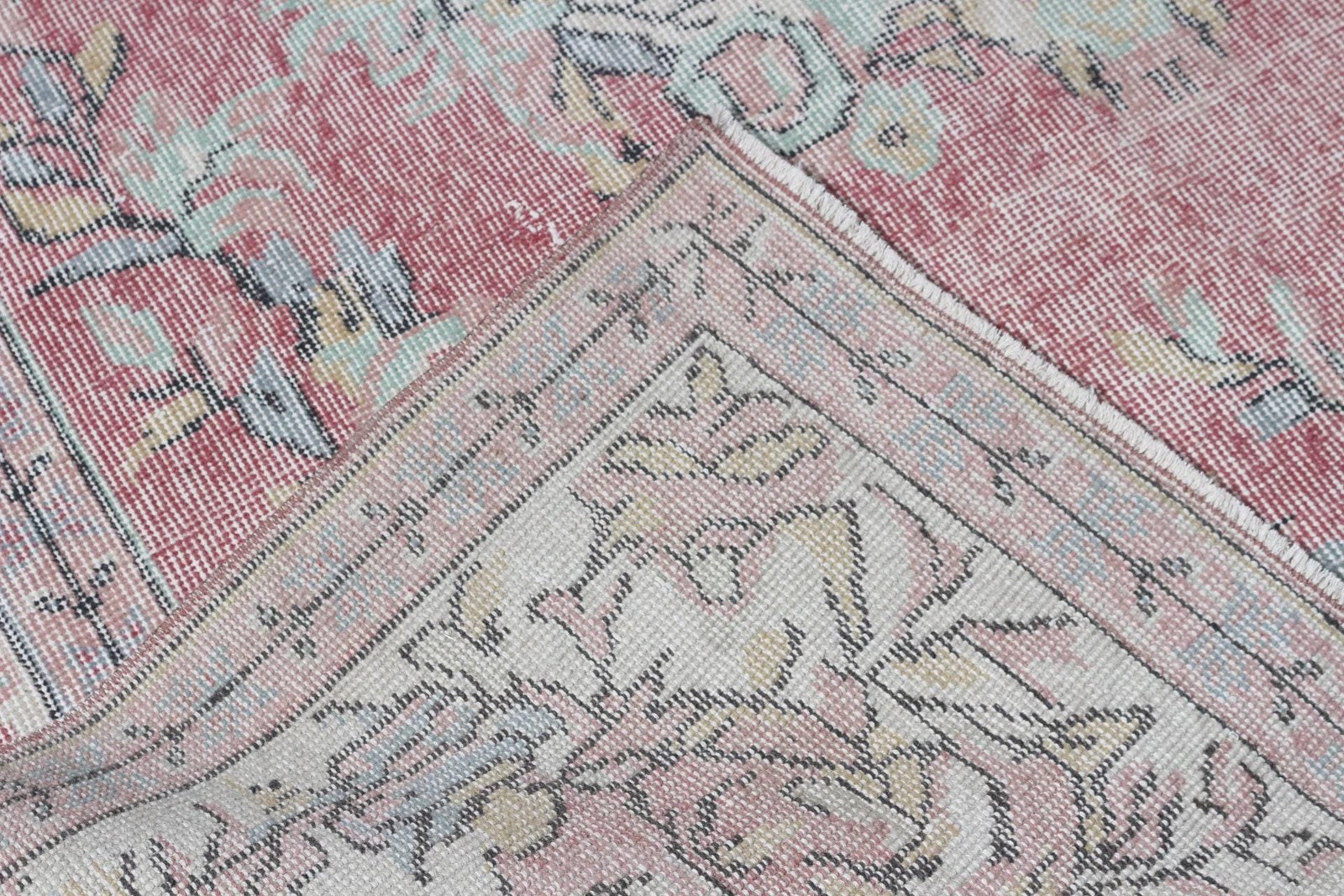 Vintage Turkish Rug 5,9×9,9 ft, Red Polka dot Rug