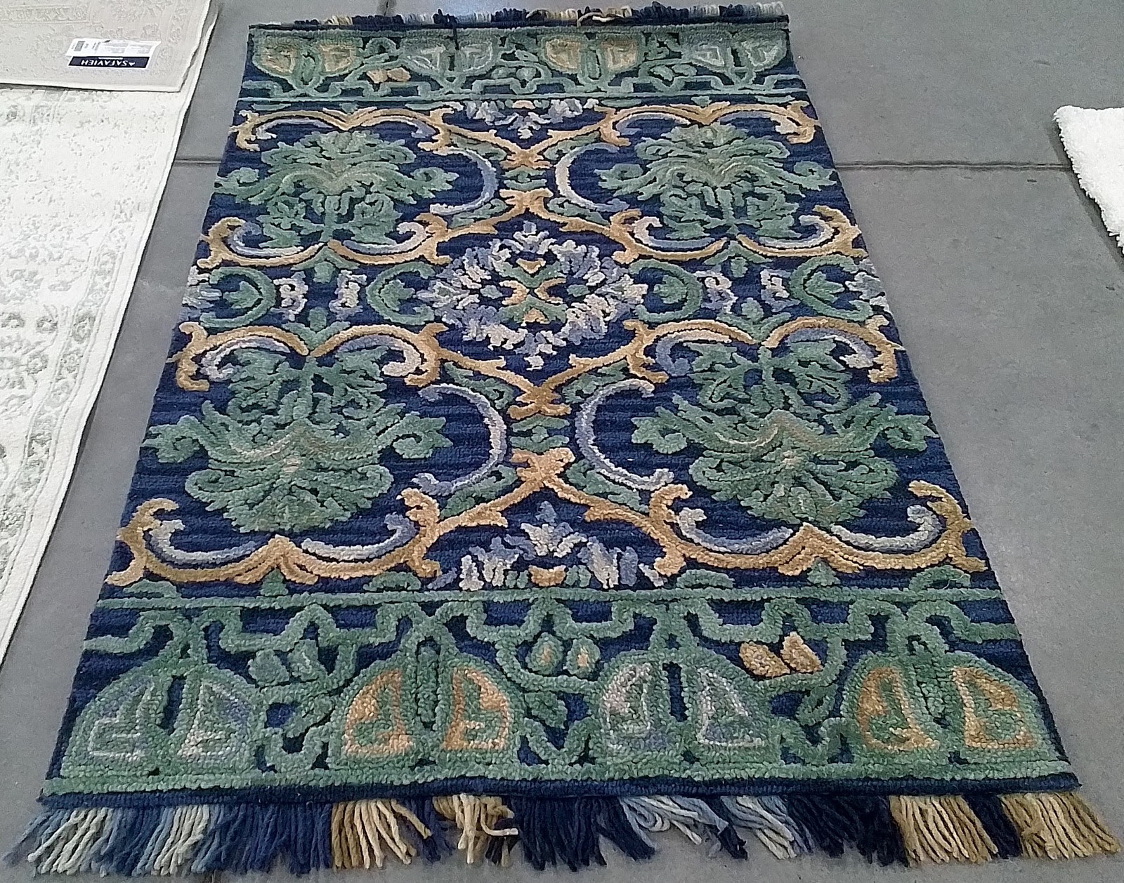 NAVY / GREEN 4′-0″ x 6′-0″ Flaw in Rug, Reduced Price 1172804972 BLM422A-4