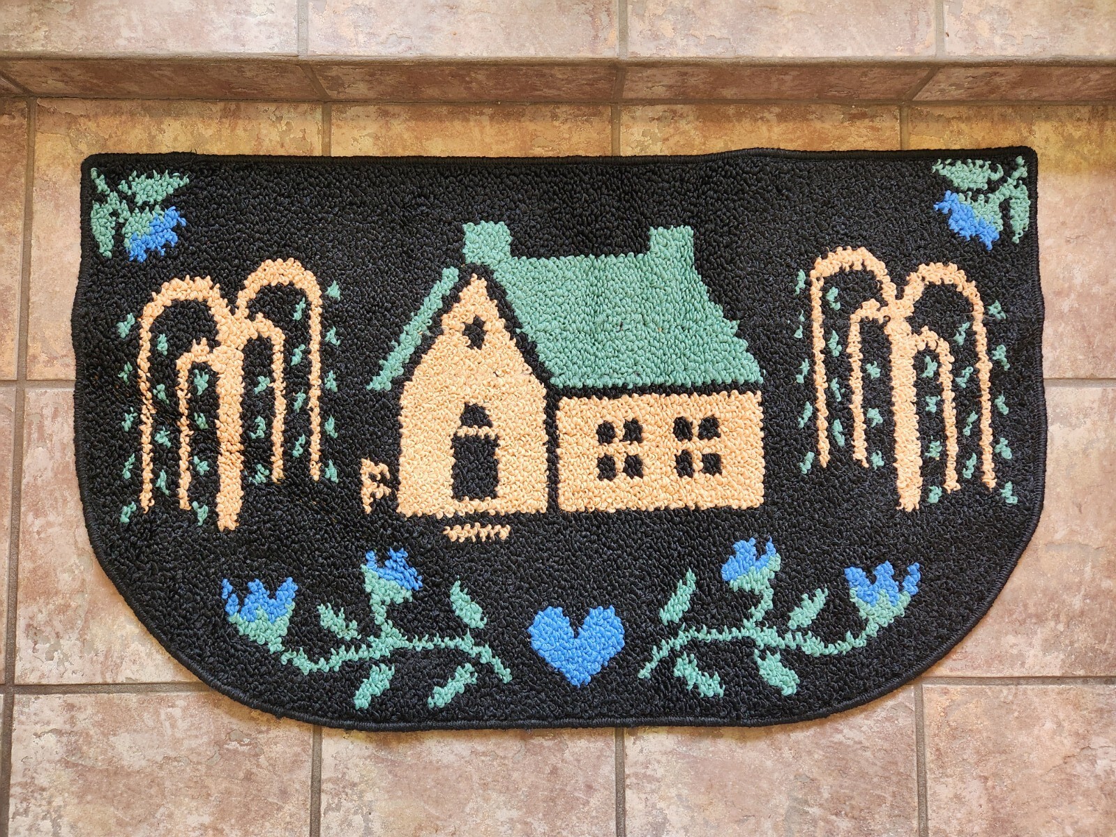 Half Semi Circle Area Rug Primitive Cottage Farm House Blue Black Flower Willow