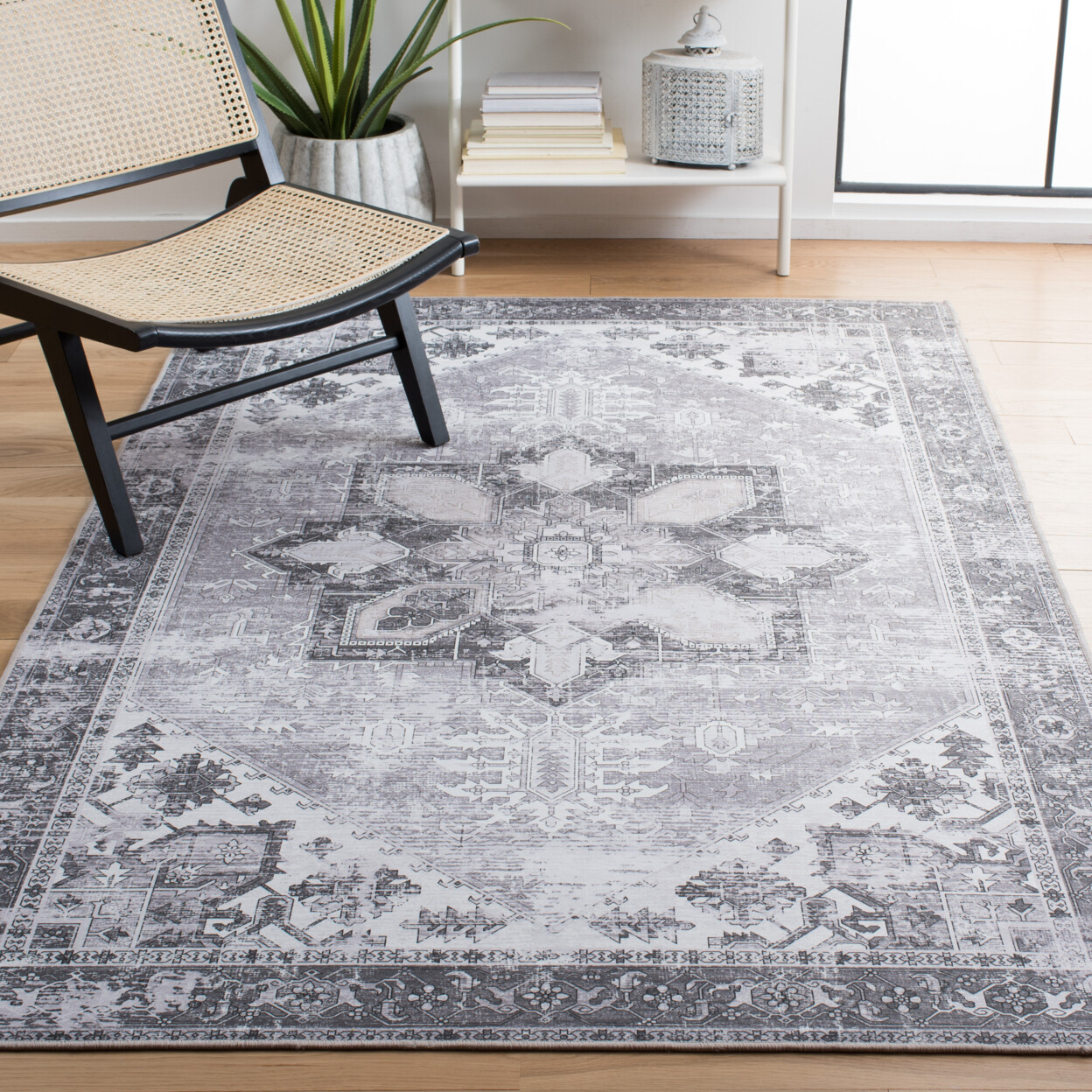 SAFAVIEH Tucson Collection TSN102F Grey / Ivory Rug