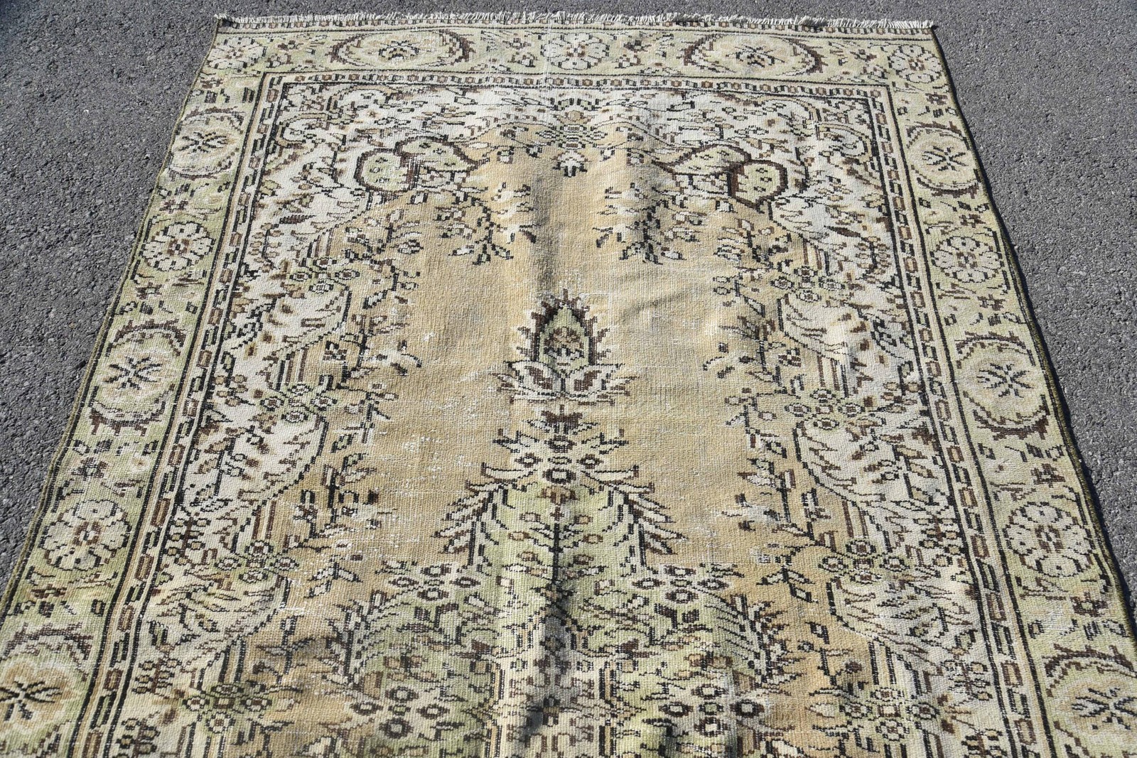 Turkish 5,3×9,7 ft Rug, Large Vintage Rug, Beige Black Plants & trees Rug