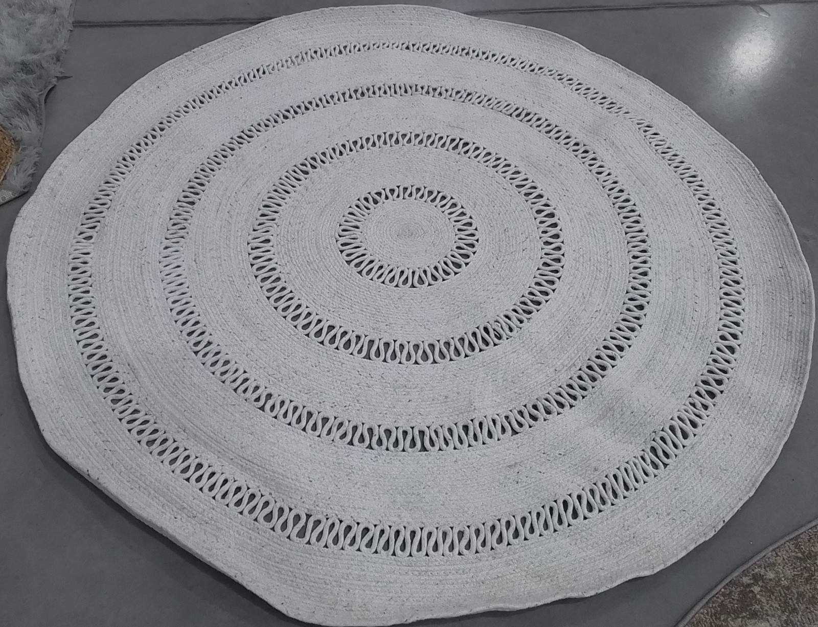 IVORY 6′-0″ x 6′-0″ Flaw in Rug, Reduced Price 1172778839 CAP221A-6R