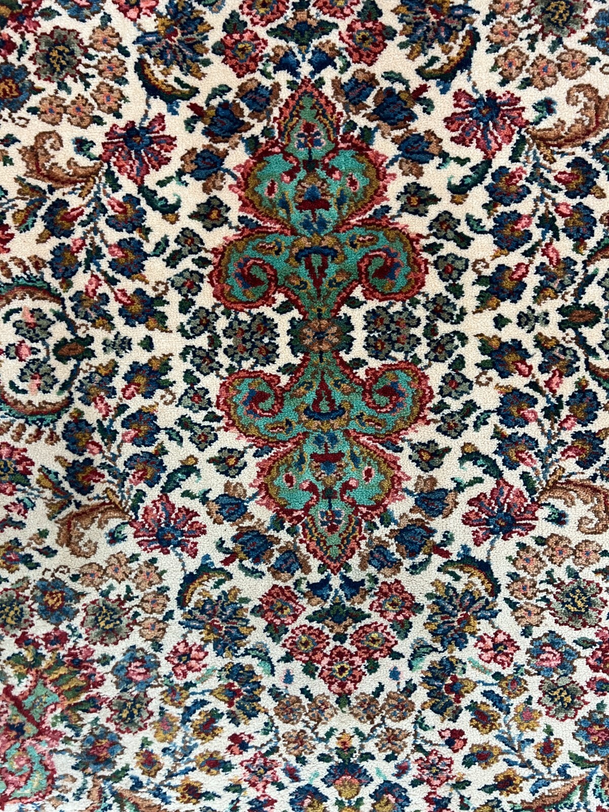 8’8″ x 8’9″ Square Karastan Kirman Design Oriental Rug – Full Pile – Made in USA