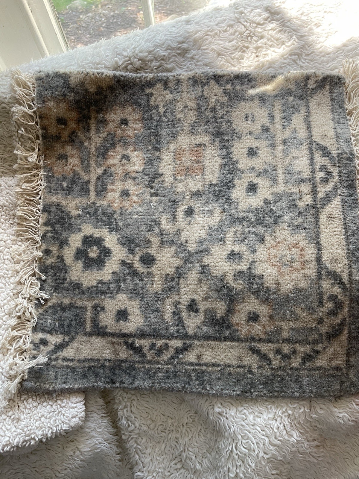 Pottery Barn Wool Square With Cotton Fringe 18″x18″ Blue White