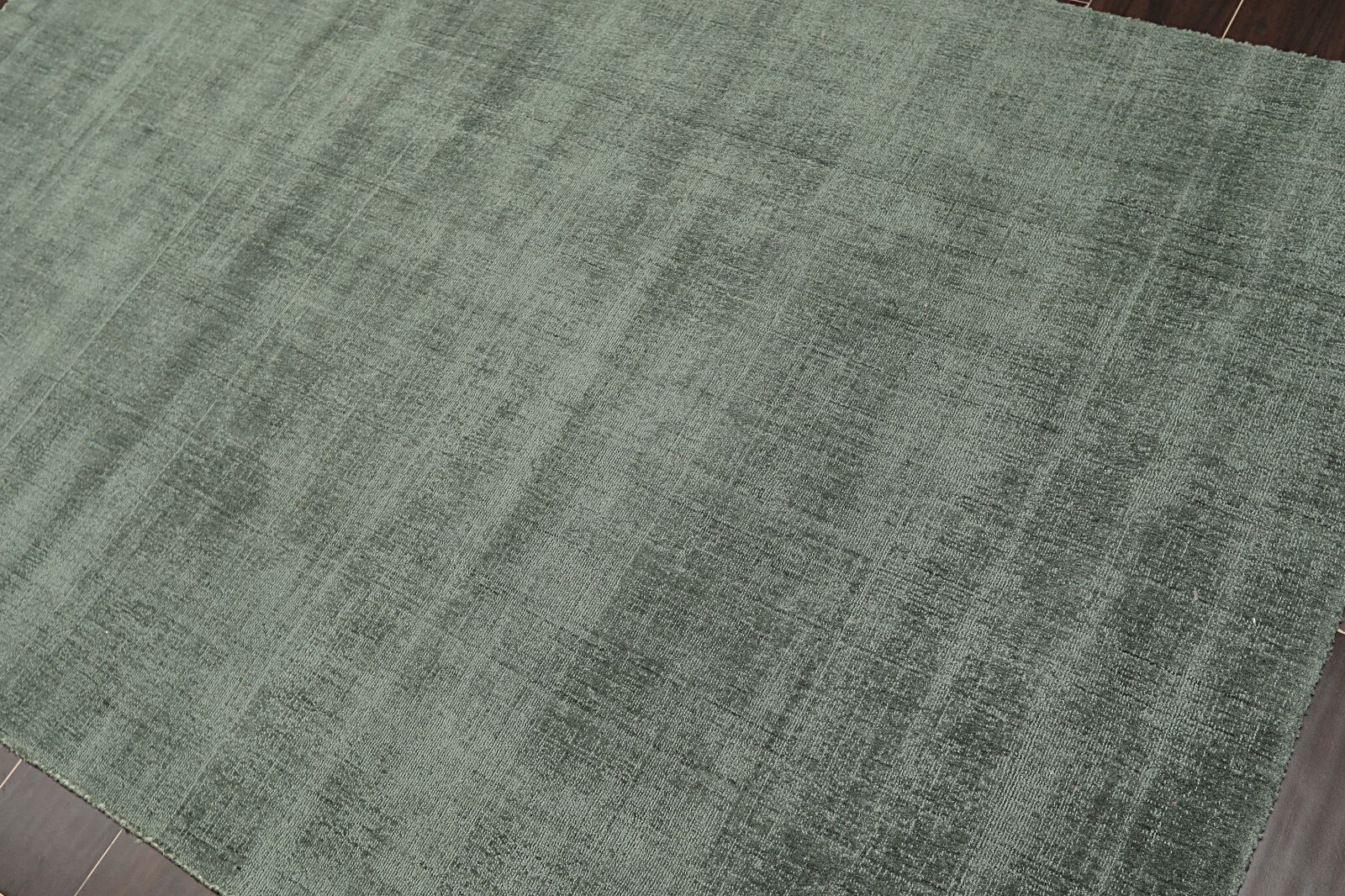 Handmade Modern 100% Wool loop and cut textured area rug Green