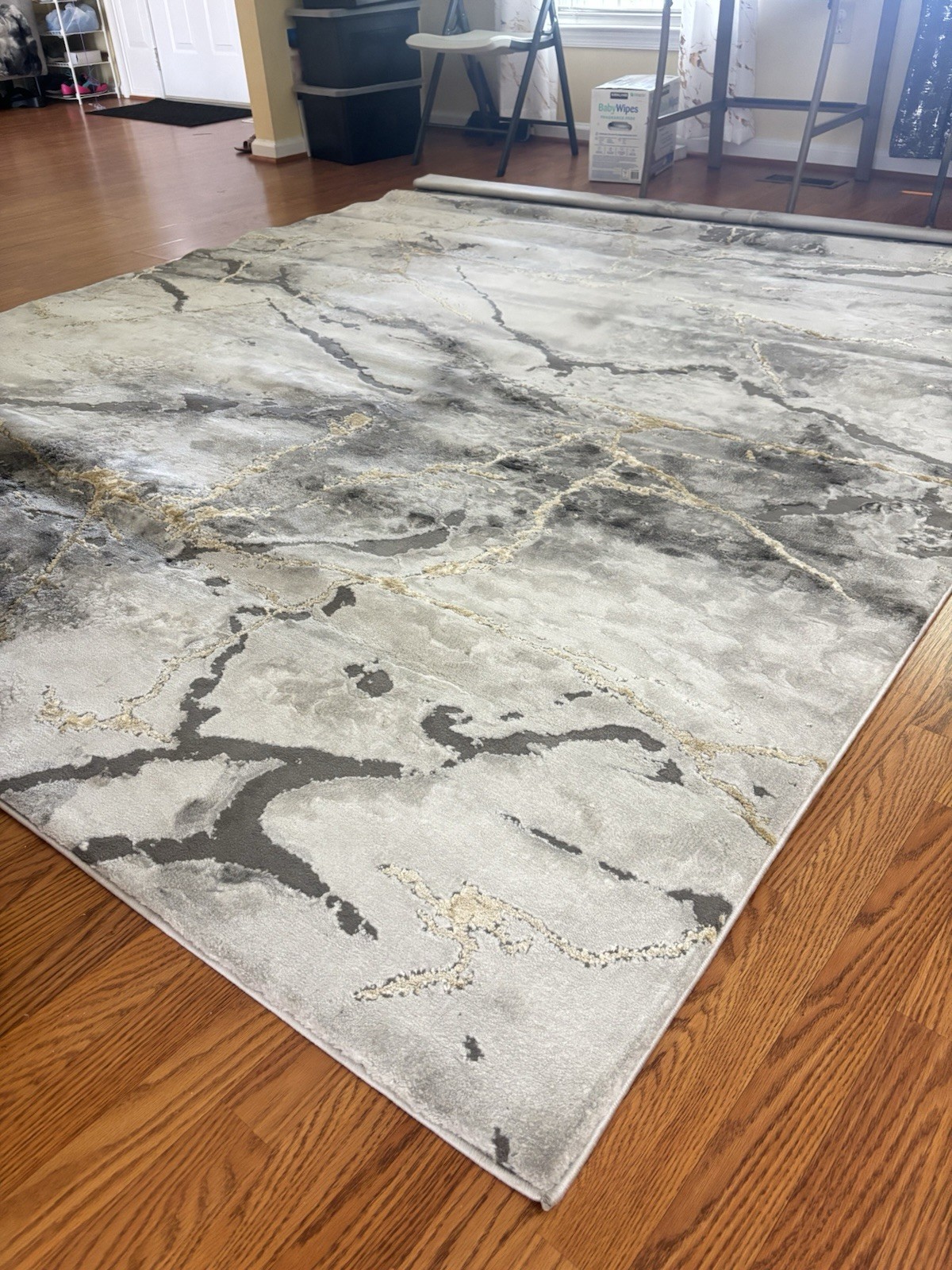 Grey and Gold 8 x 10 Rug. Unused. Still In very Very Good Condition.