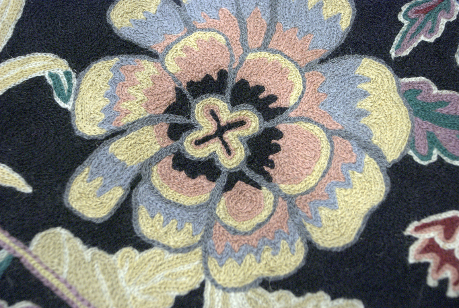 RRA 4X6 Chain Stitch Rug Allover Floral Design Black Carpet 23640
