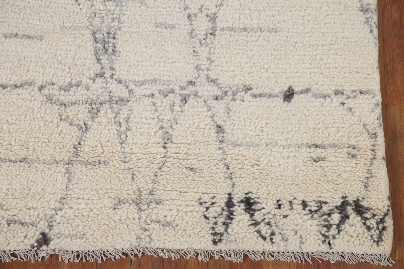 Handwoven Luxury Hand-Knotted Moroccan Indian Area Rugs for Any Space 5×8 ft