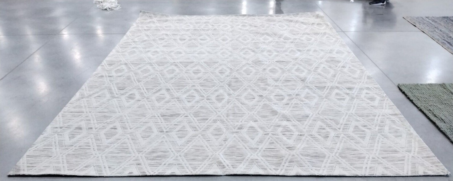 LIGHT BROWN / IVORY 10′ X 14′ Back Stain Rug Reduced Price 1172704497 MRB312C-10