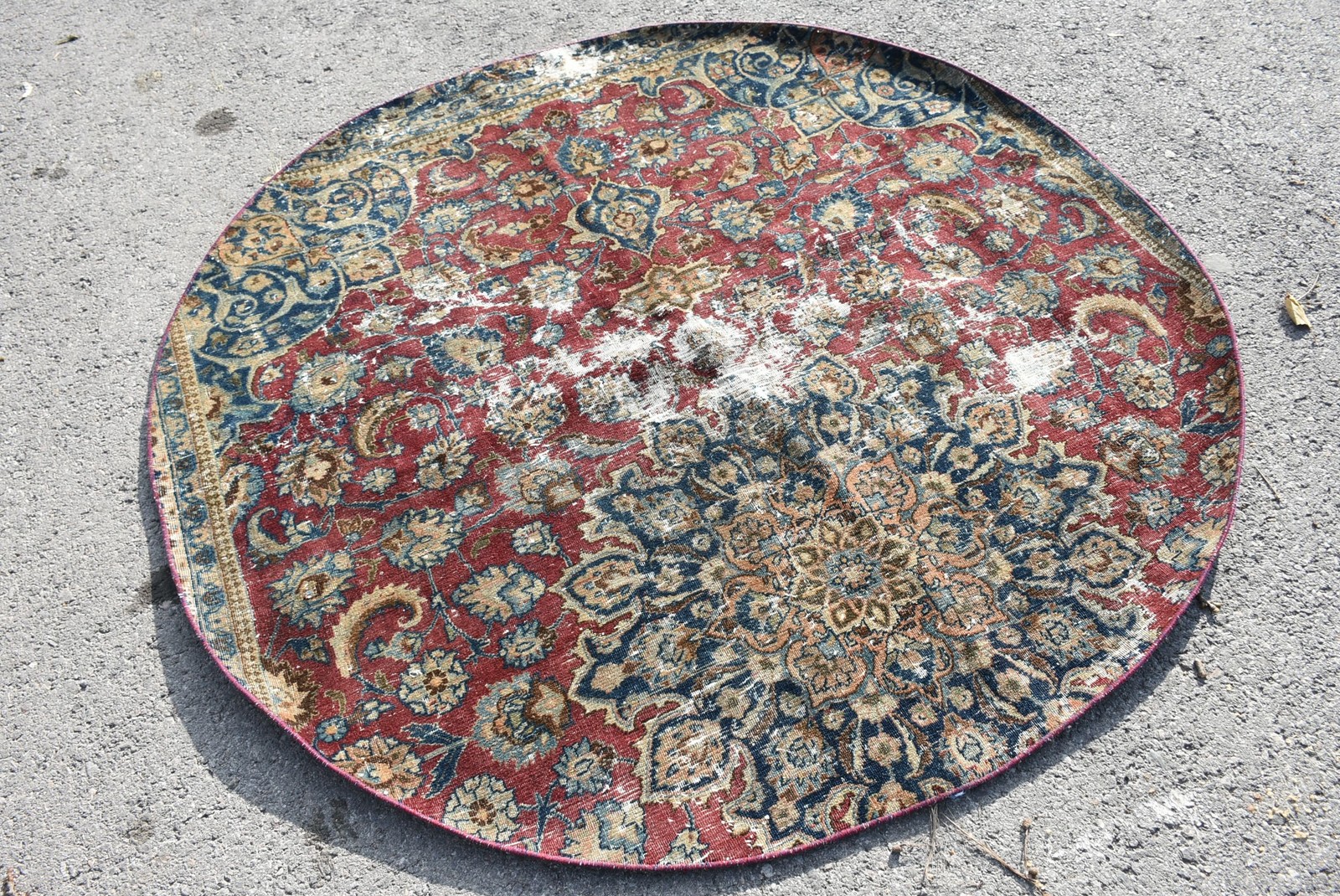 Vintage Turkish Rug 5,6×5,6 ft (172×172 cm), Red Wool Rug